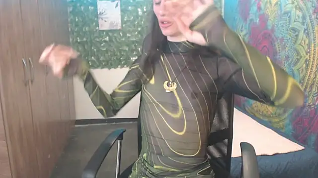 BurningVenus12 online show from November 6, 2025, 6:23 pm