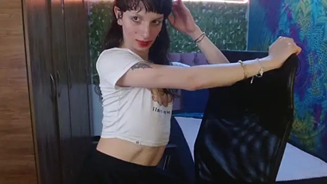 Snapshot of BurningVenus12 chatting on March 10, 2026, 2:32 pm BurningVenus12 online show from March 10, 2026, 2:32 pm