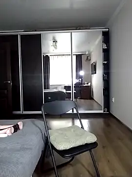 Annet1912 online show from December 1, 2025, 9:43 am