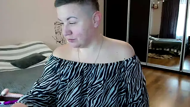 Annet1912 online show from September 19, 2025, 8:40 am