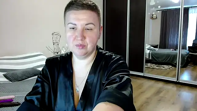 Annet1912 online show from September 9, 2025, 7:18 am