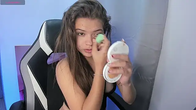 PaigeJayden online show from November 22, 2025, 4:00 am