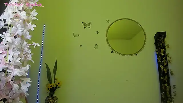 Sophie sweett19 online show from February 26, 2025, 3:14 am