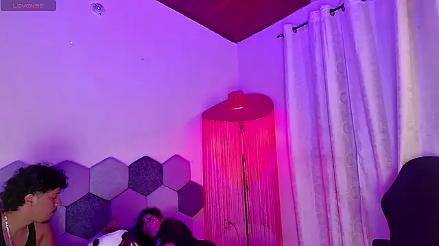 Horny tgn online show from April 21, 2026, 6:36 pm