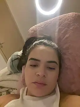 rebeccaareys online show from February 6, 2025, 5:14 am