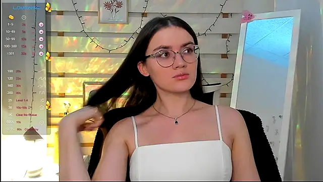 Josephine jo online show from October 9, 2025, 6:52 pm