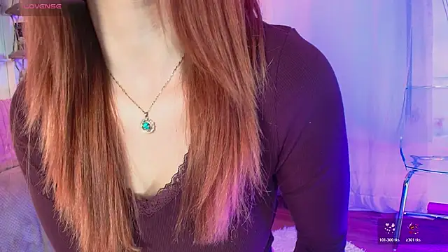 HANNAH LOVEE online show from May 1, 2026, 2:27 am