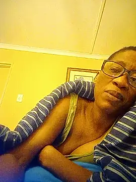 bustybillies online show from June 18, 2026, 4:44 am