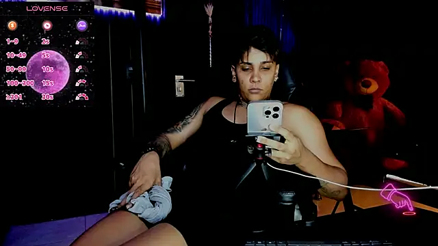 ZhoeStrong online show from March 21, 2025, 6:07 pm