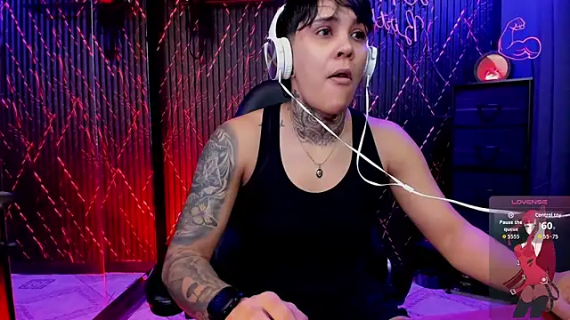 ZhoeStrong online show from February 17, 2026, 9:56 pm