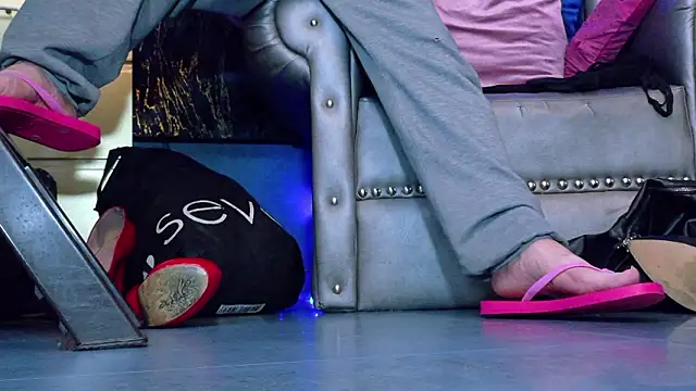 LusstCruella online show from March 3, 2026, 12:56 pm