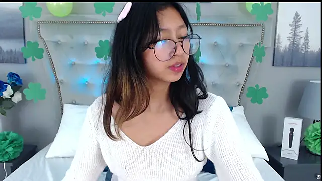 Yommi Winx online show from March 18, 2025, 9:56 am