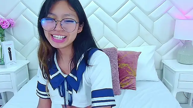 Yommi Winx online show from March 22, 2025, 5:39 am