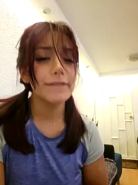 Lau1127 online show from March 6, 2026, 1:33 am