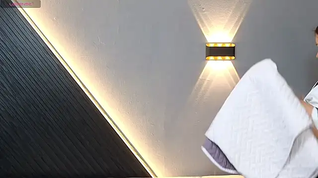 Snapshot of Laia_and_Aloby chatting on March 2, 2026, 10:06 pm Laia and Aloby online show from March 2, 2026, 10:06 pm