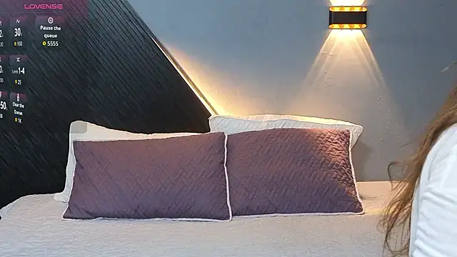 Snapshot of Laia_and_Aloby chatting on March 7, 2026, 10:15 pm Laia and Aloby online show from March 7, 2026, 10:15 pm