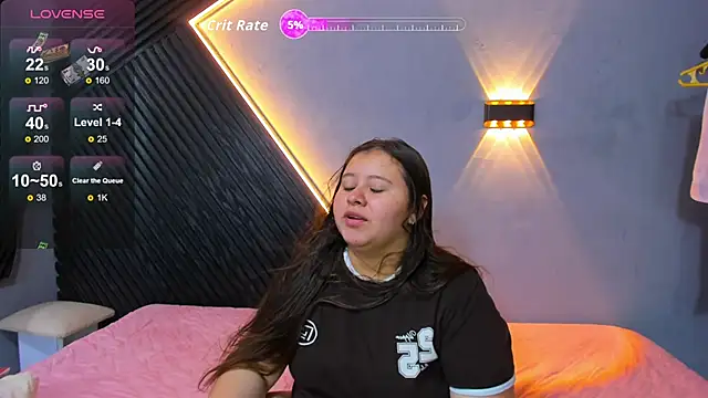 Snapshot of Laia_and_Aloby chatting on June 10, 2026, 11:17 pm Laia and Aloby online show from June 10, 2026, 11:17 pm