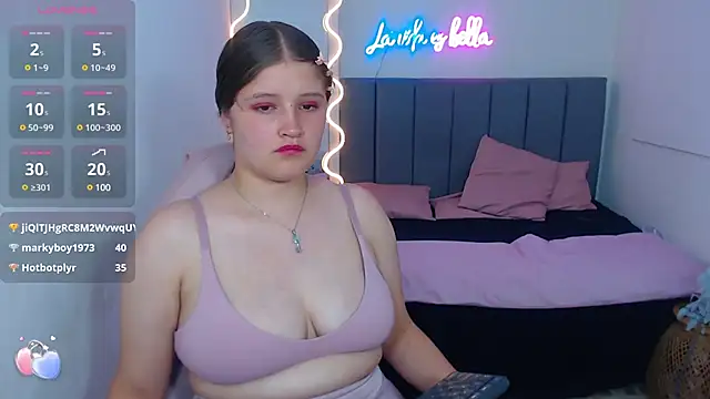 Snapshot of Krysstal_tay chatting on February 9, 2025, 6:16 pm Krysstal tay online show from February 9, 2025, 6:16 pm