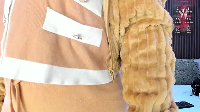 natasha  jackson online show from November 6, 2025, 12:31 pm