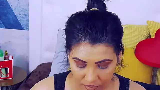 AmyCubes online show from June 19, 2026, 2:01 pm