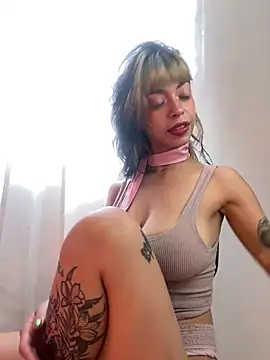 Snapshot of Kitty_arts chatting on March 22, 2025, 9:21 pm Kitty arts online show from March 22, 2025, 9:21 pm