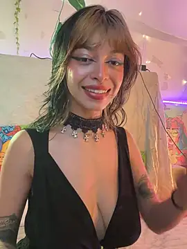 Snapshot of Kitty_arts chatting on January 31, 2025, 1:01 am Kitty arts online show from January 31, 2025, 1:01 am