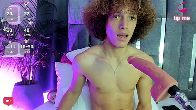 All3ssandr0 online show from December 26, 2024, 9:04 pm