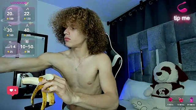 All3ssandr0 online show from December 18, 2024, 12:32 am