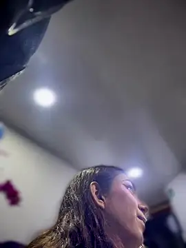 Nikol Rang   online show from September 10, 2025, 10:09 pm