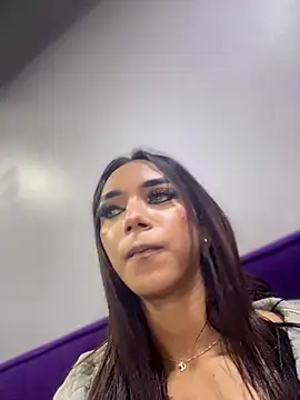 Nikol Rang   online show from November 7, 2025, 7:07 pm