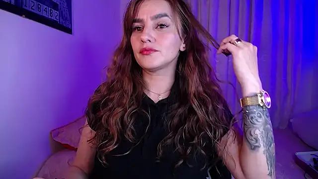 Lu perez online show from February 23, 2026, 2:35 am