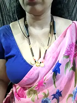 bhuvana555 online show from May 5, 2026, 10:13 pm