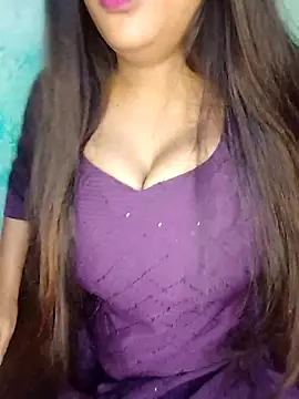 Sreya213 online show from November 9, 2025, 4:27 am