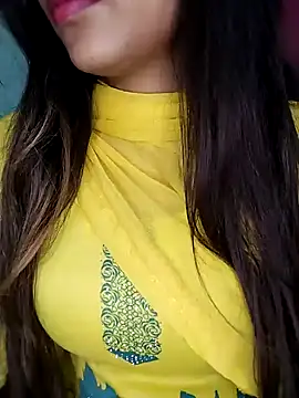 Sreya213 online show from January 26, 2025, 8:13 pm