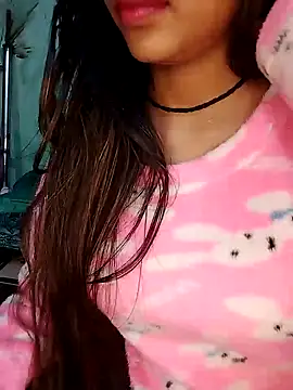 Sreya213 online show from January 11, 2025, 6:44 pm