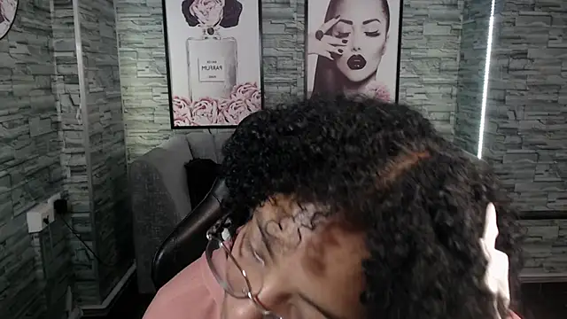 Violeth b online show from September 10, 2025, 12:48 pm