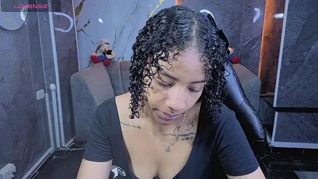 Violeth b online show from April 27, 2026, 12:58 pm