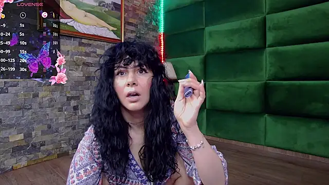 Snapshot of SelenSummer chatting on February 22, 2026, 7:59 pm SelenSummer online show from February 22, 2026, 7:59 pm