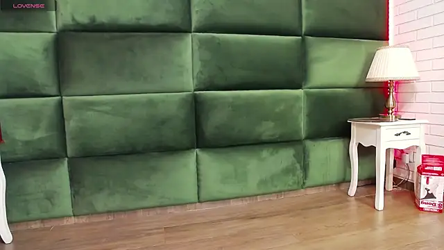 SelenSummer online show from September 27, 2025, 4:07 am