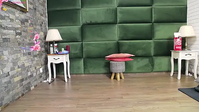 SelenSummer online show from September 18, 2025, 4:04 am