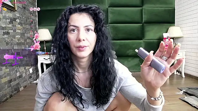 SelenSummer online show from September 10, 2025, 4:11 am