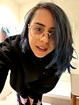 LisandreLaVenale online show from February 28, 2026, 5:45 pm