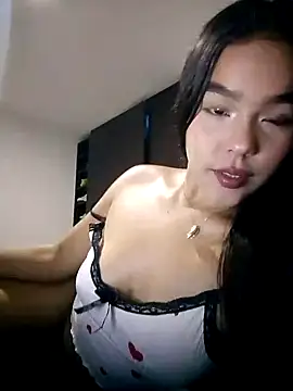 SweetFortuner online show from November 19, 2025, 4:23 am