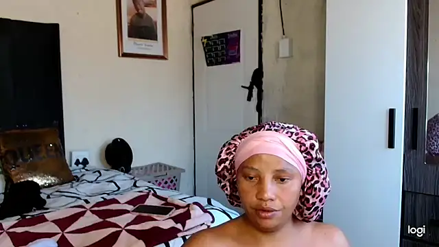 quenliyasa online show from October 21, 2025, 8:47 am