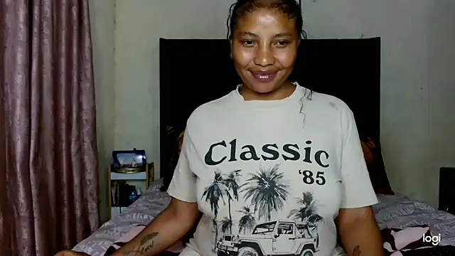 quenliyasa online show from April 27, 2026, 9:02 pm