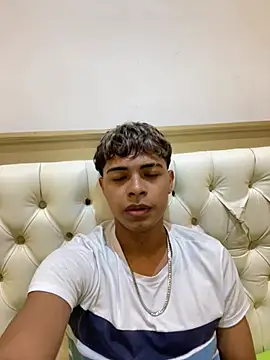 dafnezahiraa  online show from December 27, 2024, 12:29 am