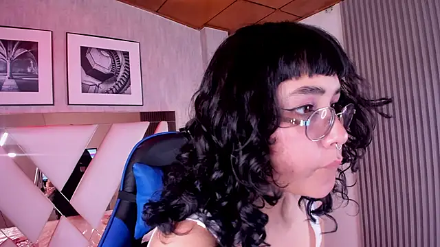 Haru Bonny online show from February 28, 2026, 9:58 pm