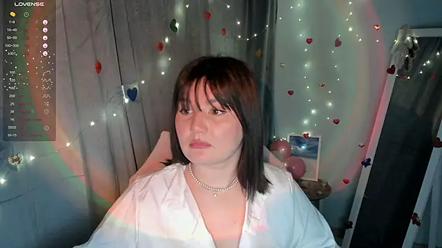 Lei White online show from February 12, 2025, 1:27 pm