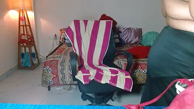 Naughty Ayesha1 online show from July 17, 2026, 6:43 am