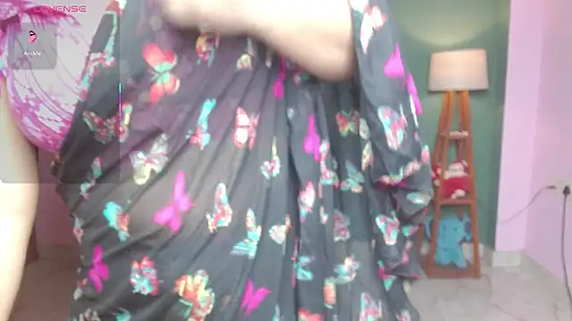 Naughty Ayesha1 online show from October 6, 2025, 9:37 pm